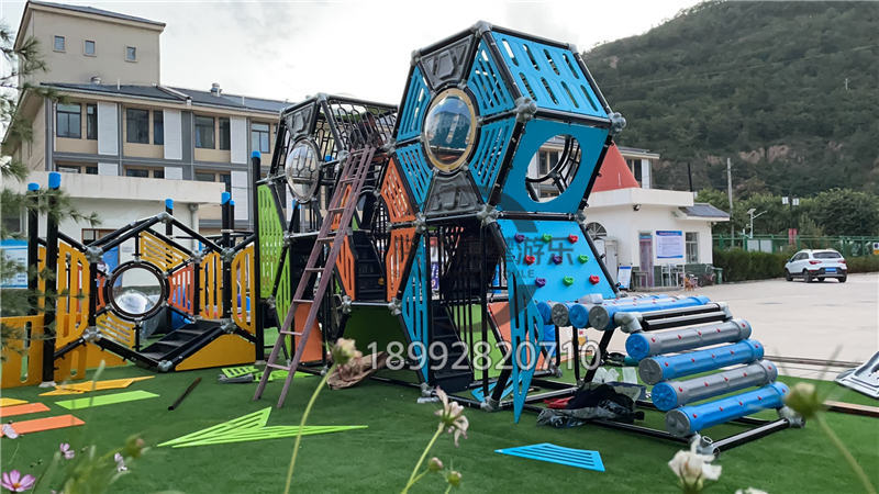 甘肅慶陽幼兒園蜂巢滑梯案例
