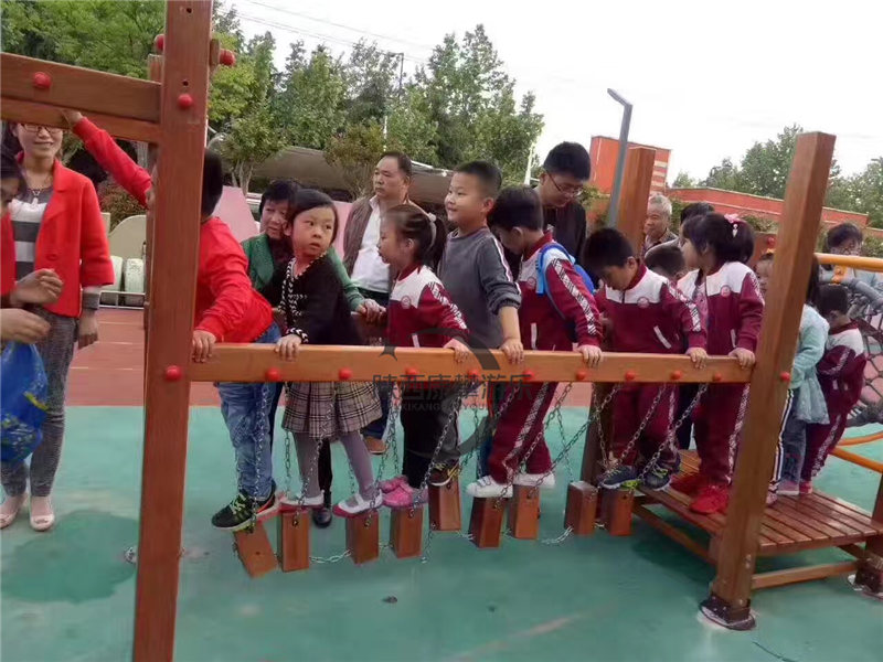 幼兒園戶外木質(zhì)兒童體能訓(xùn)練 幼兒園戶外木質(zhì)兒童體能訓(xùn)練