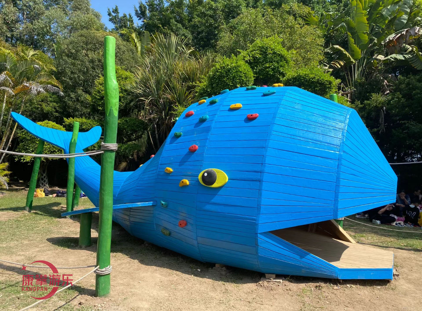 游樂(lè)設(shè)施