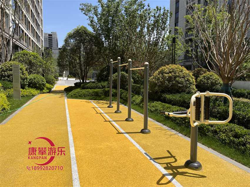 戶外健身器材