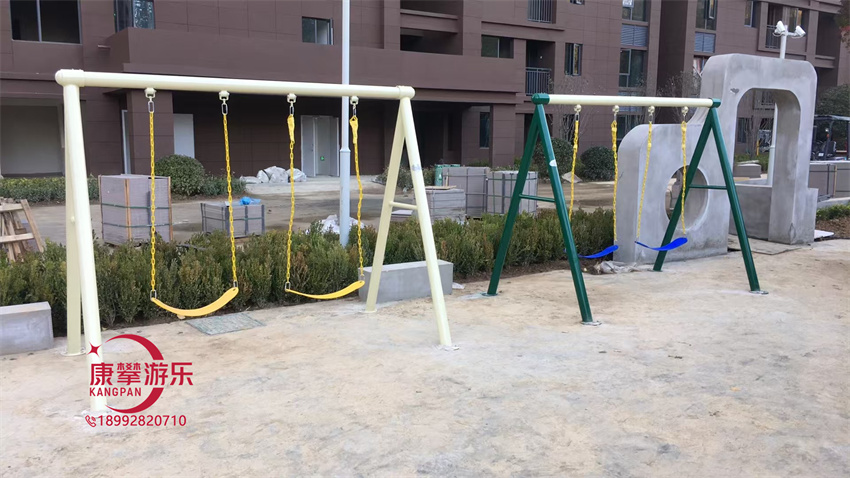 戶外秋千