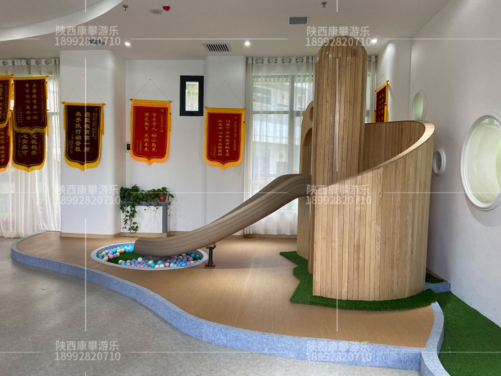 咸陽幼兒園室內(nèi)木質(zhì)滑梯定制案例