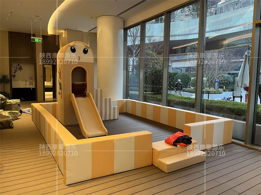 淘氣堡 淘氣堡
