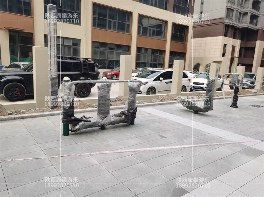 戶外健身器材