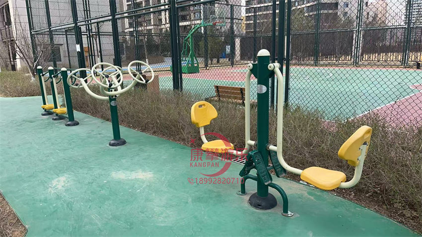 戶外健身器材