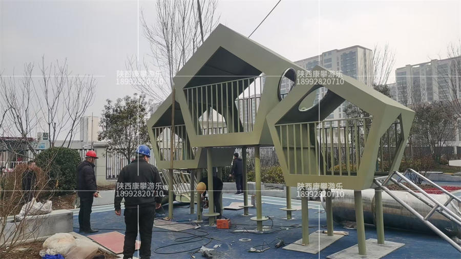 長頸鹿滑梯 長頸鹿滑梯